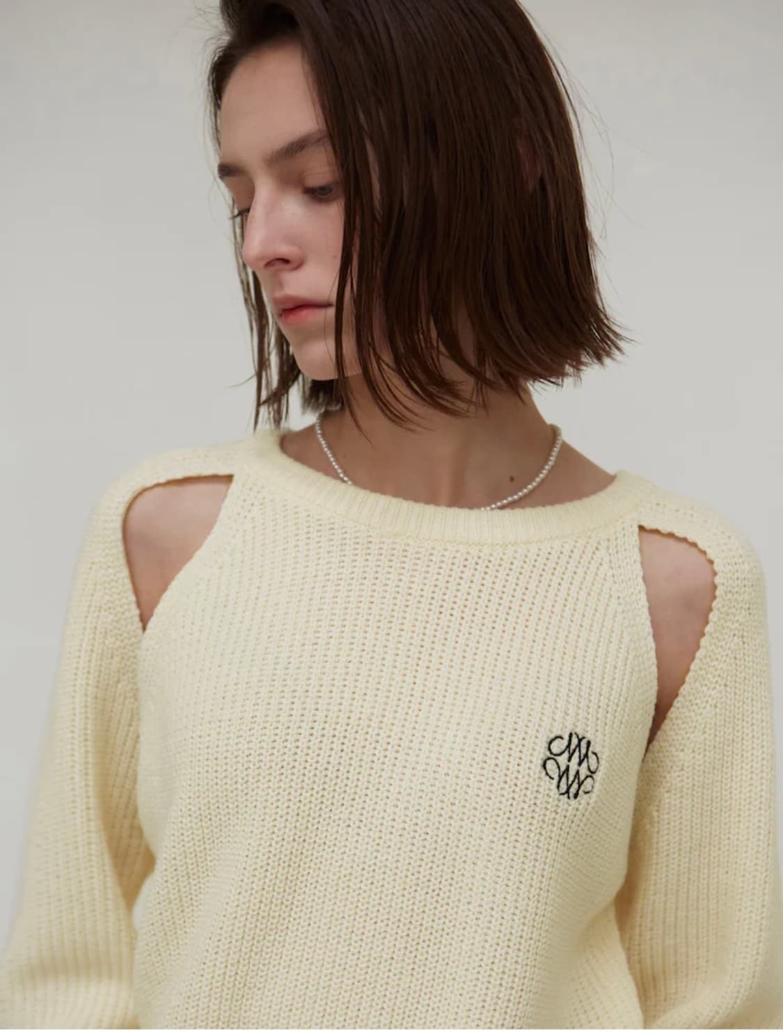 닉앤니콜 니트 아이보리 RIBBED CUT OUT KNIT_IVORY 상품이미지2