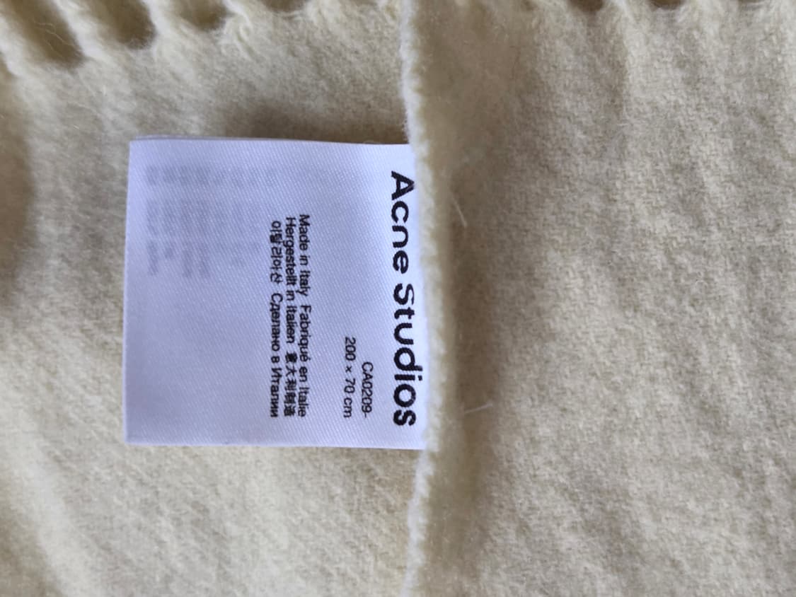 아크네스튜디오 모헤어 머플러 상품이미지2