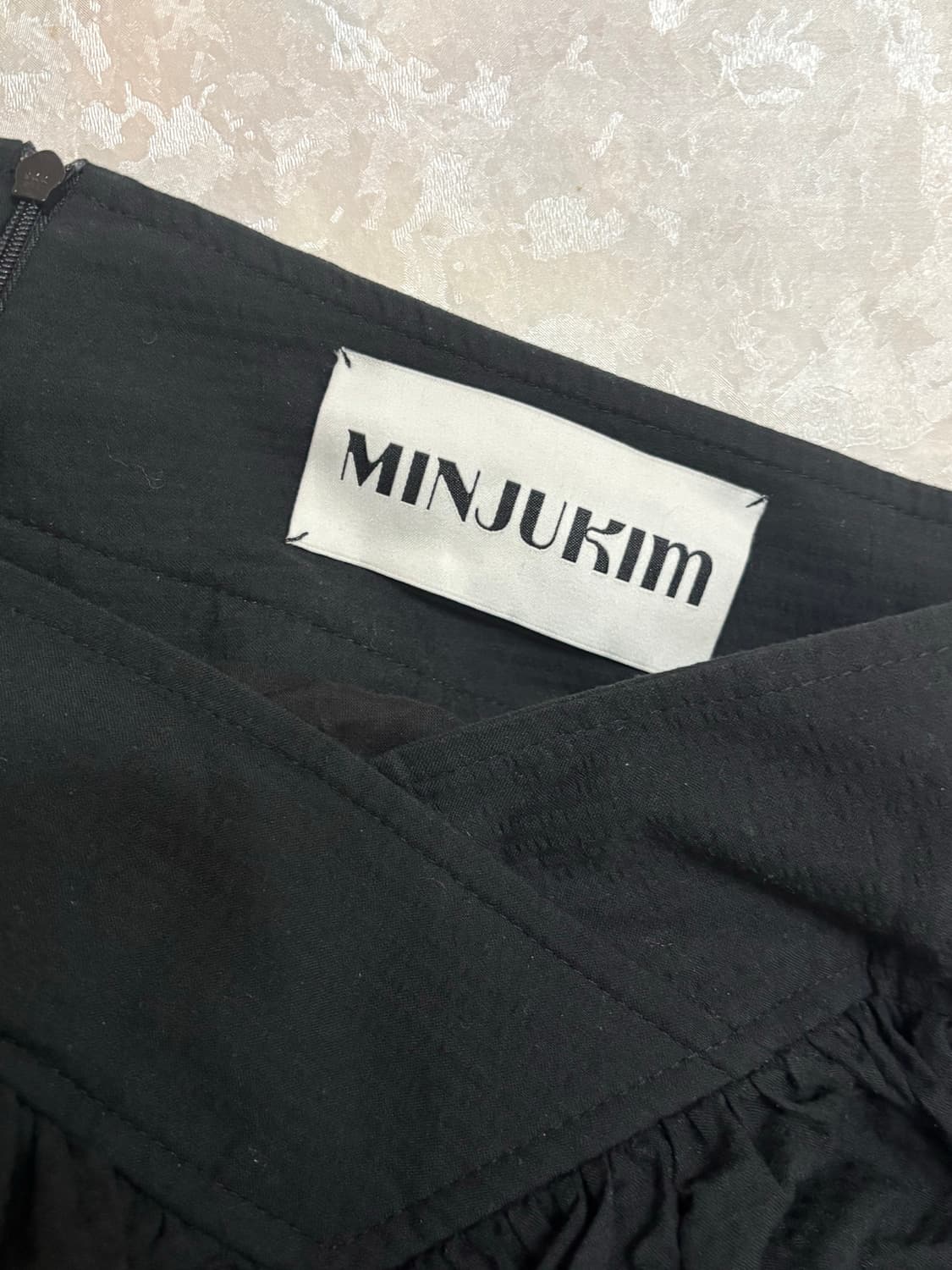 민주킴 블랙 스커트 SS22 상품이미지3