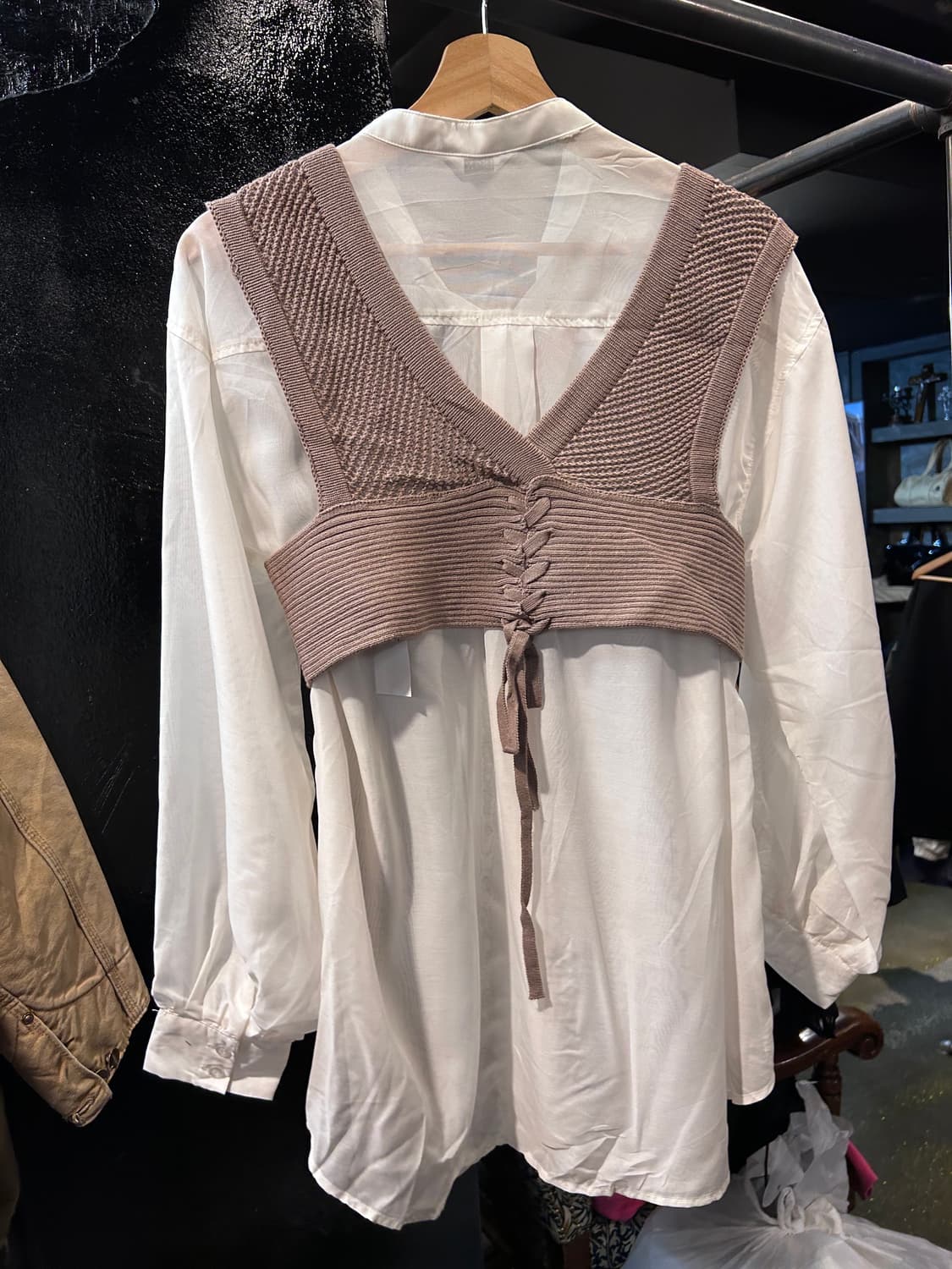 15. INGNI 니트 비스체 & 블라우스 세트 상품이미지3