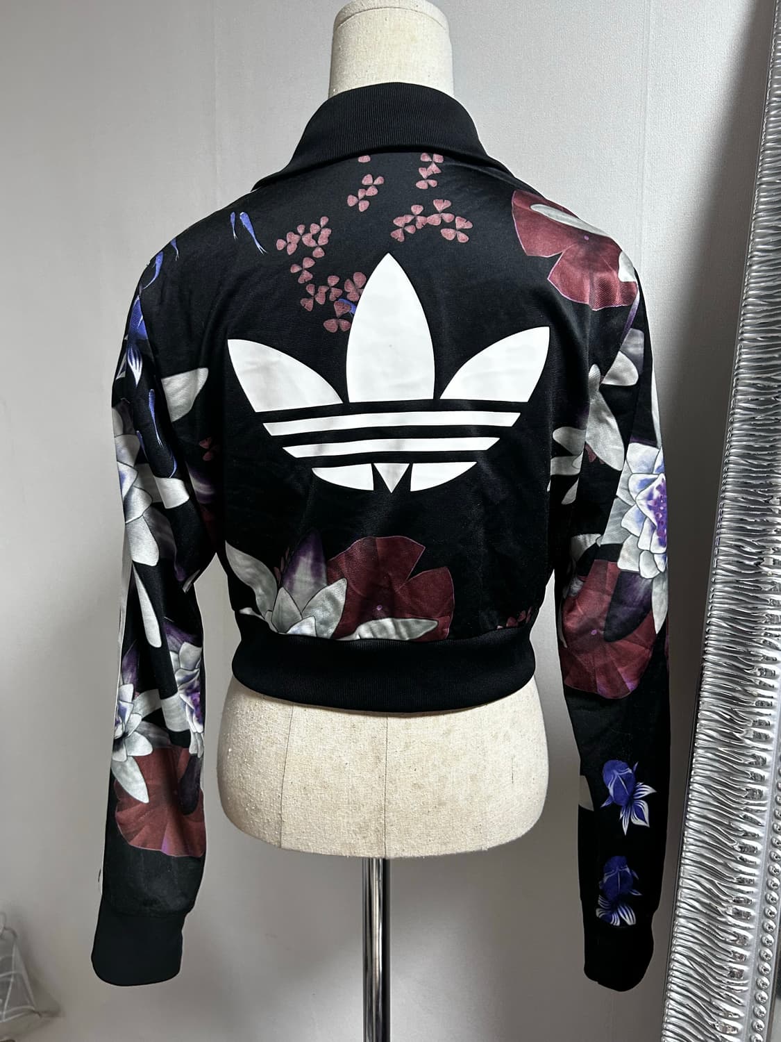 Adidas  upcycling 플라워 크롭져지  상품이미지2