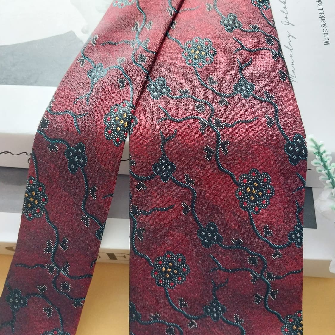 펜디 실크 와인 플로럴 자카드 넥타이 8.9cm A+~A등급 K1325
 상품이미지2