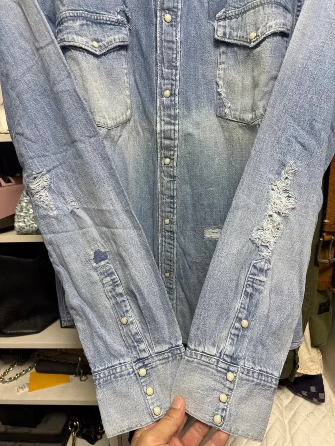 [4]비즈빔 24SS 소셜 스컬프처 데님 셔츠 크래쉬 상품이미지6