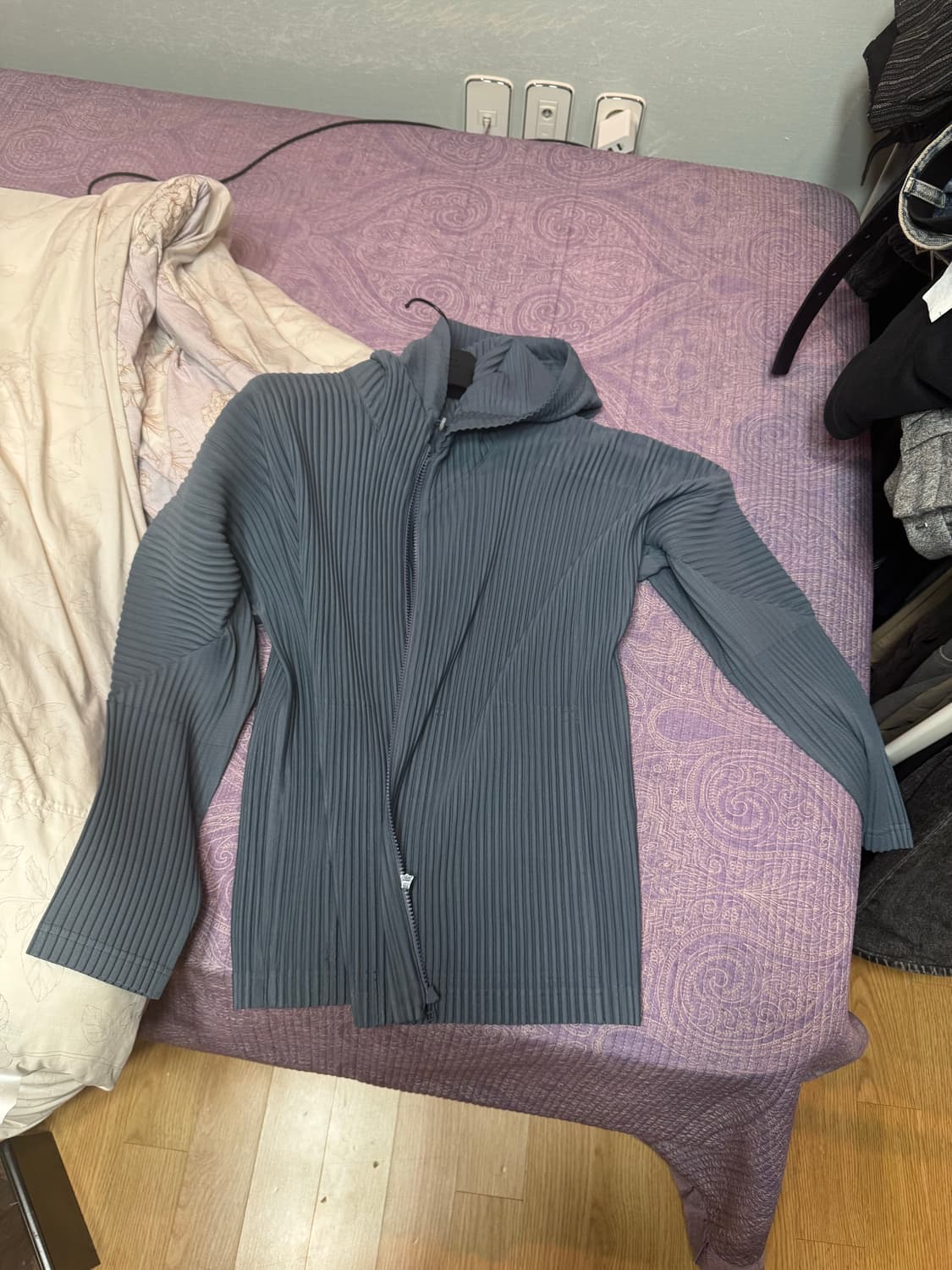 옴므플리세 후드집업 2사이즈 상품이미지2