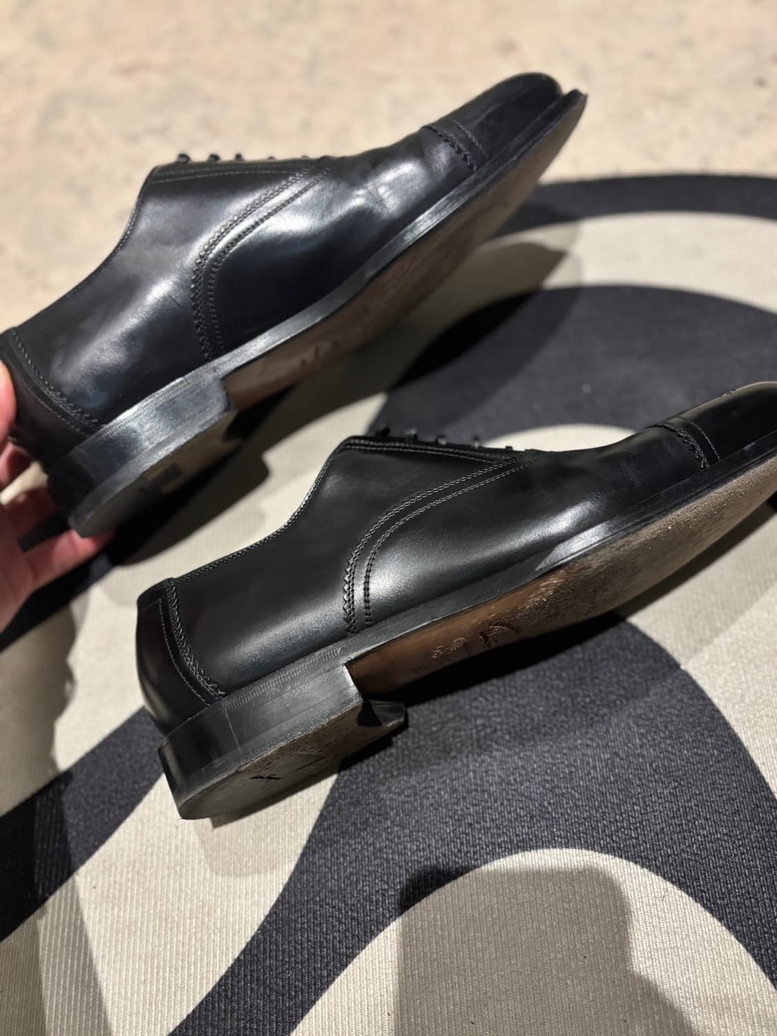 페라가모 남성 가죽 구두 블랙 7반 EEE사이즈 상품이미지3