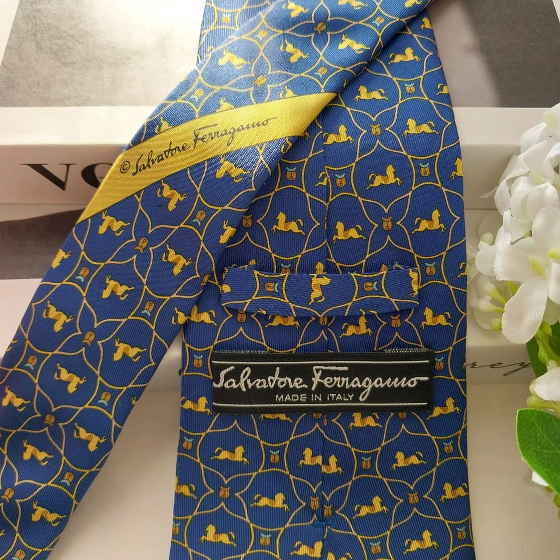 살바토레 페라가모 실크 블루 말 패턴 넥타이 10cm A등급 K1591
 상품이미지5