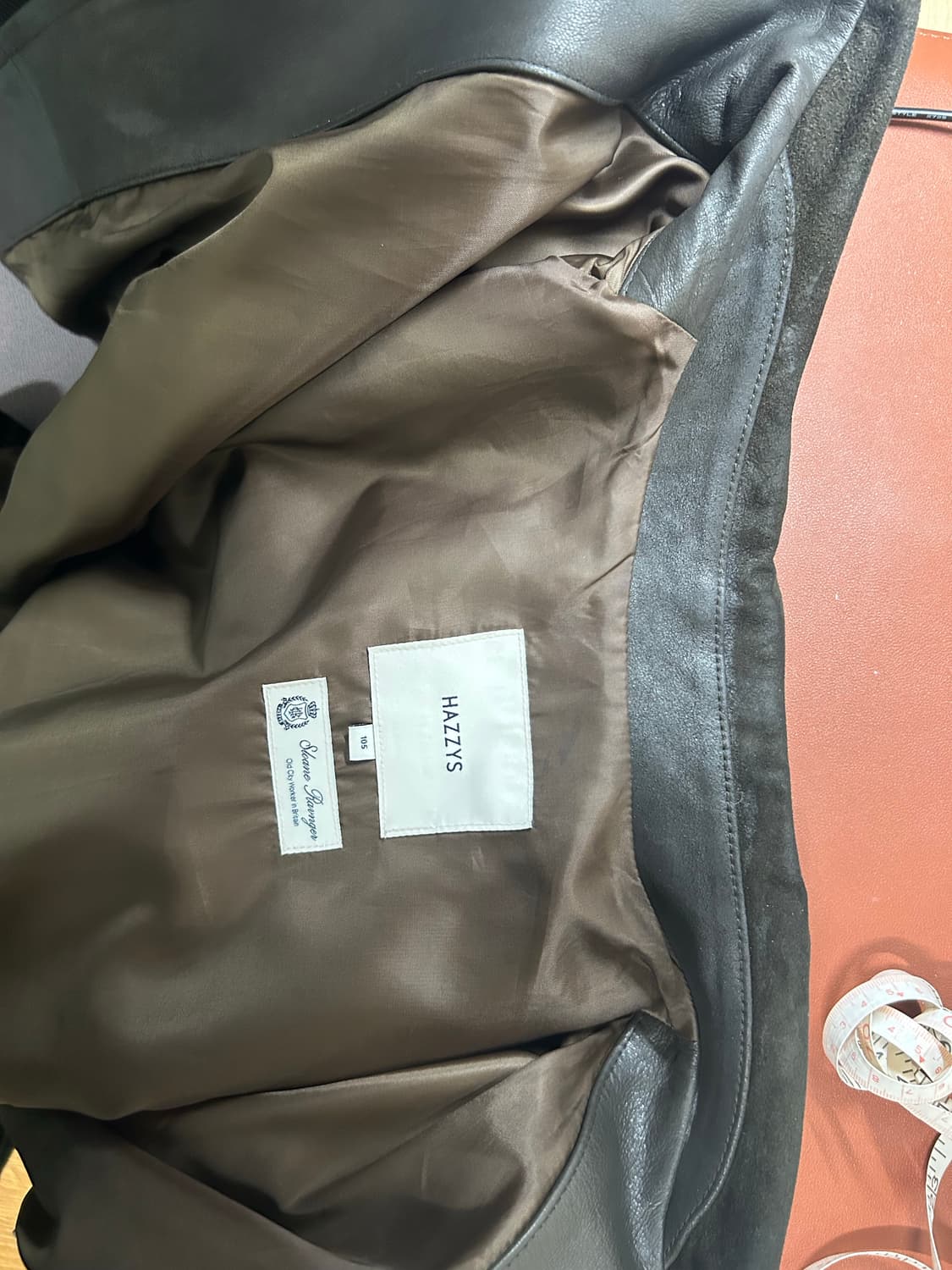 헤지스 다크카키 스웨이드 트러커 자켓 상품이미지6