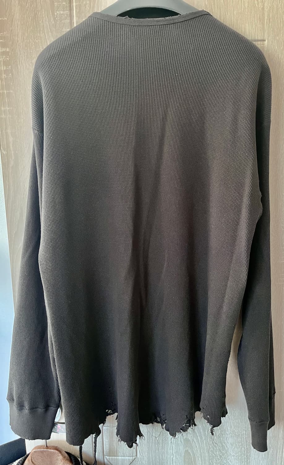 [3] 안셀름 26ss 와플 데미지 롱슬리브 상품이미지3