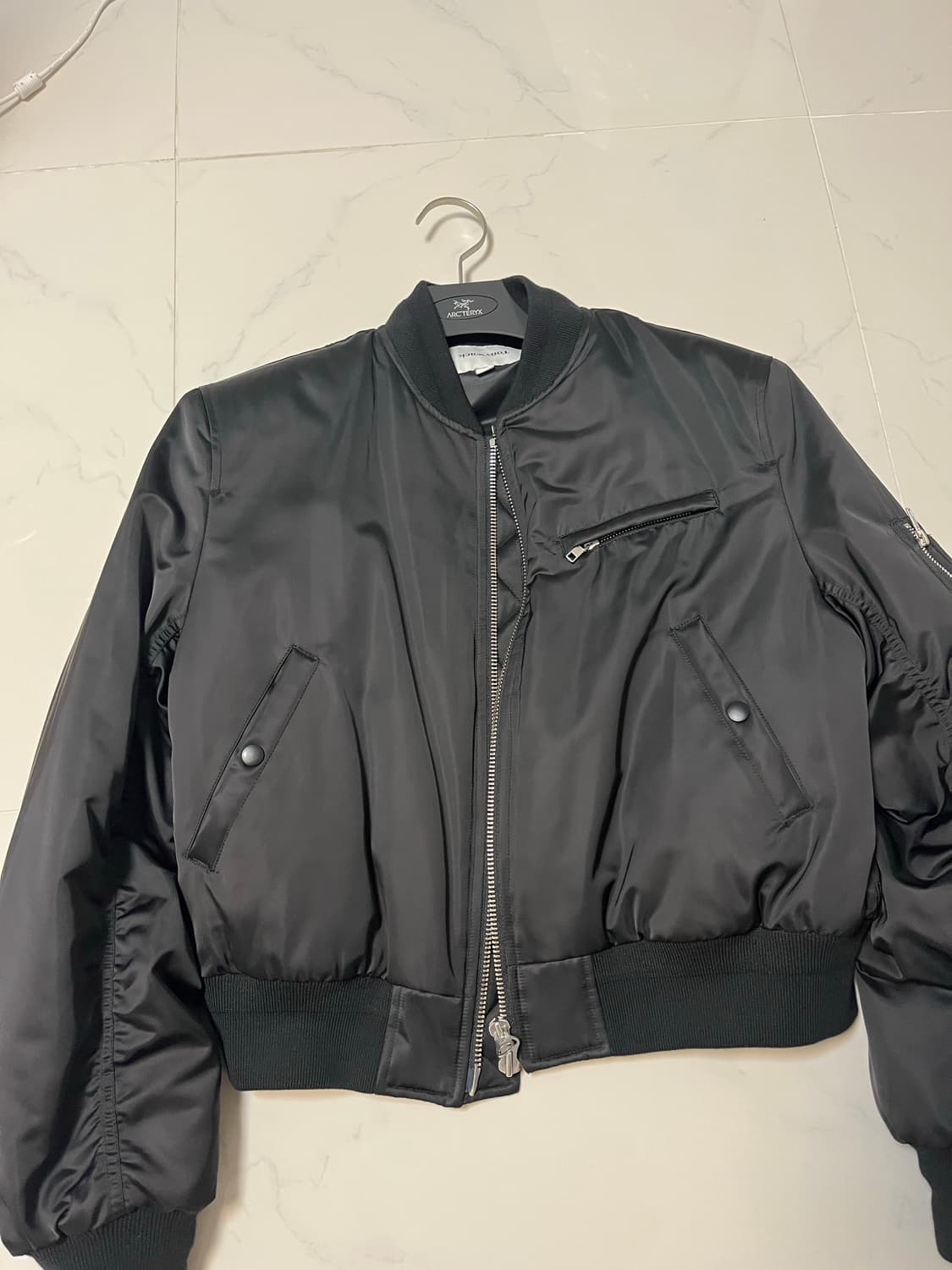 토니웩 패디드 봄버 ma1 라지 판매 상품이미지1