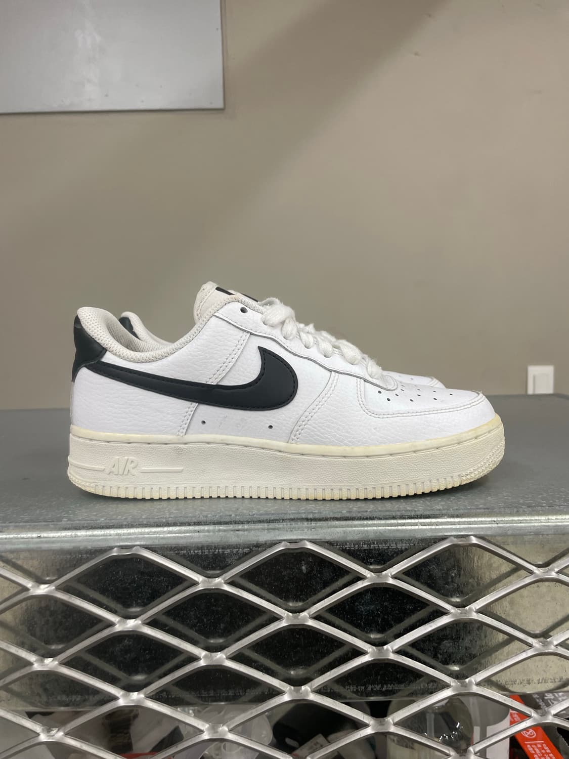 나이키 에어 포스 1 '07 230 상품이미지4