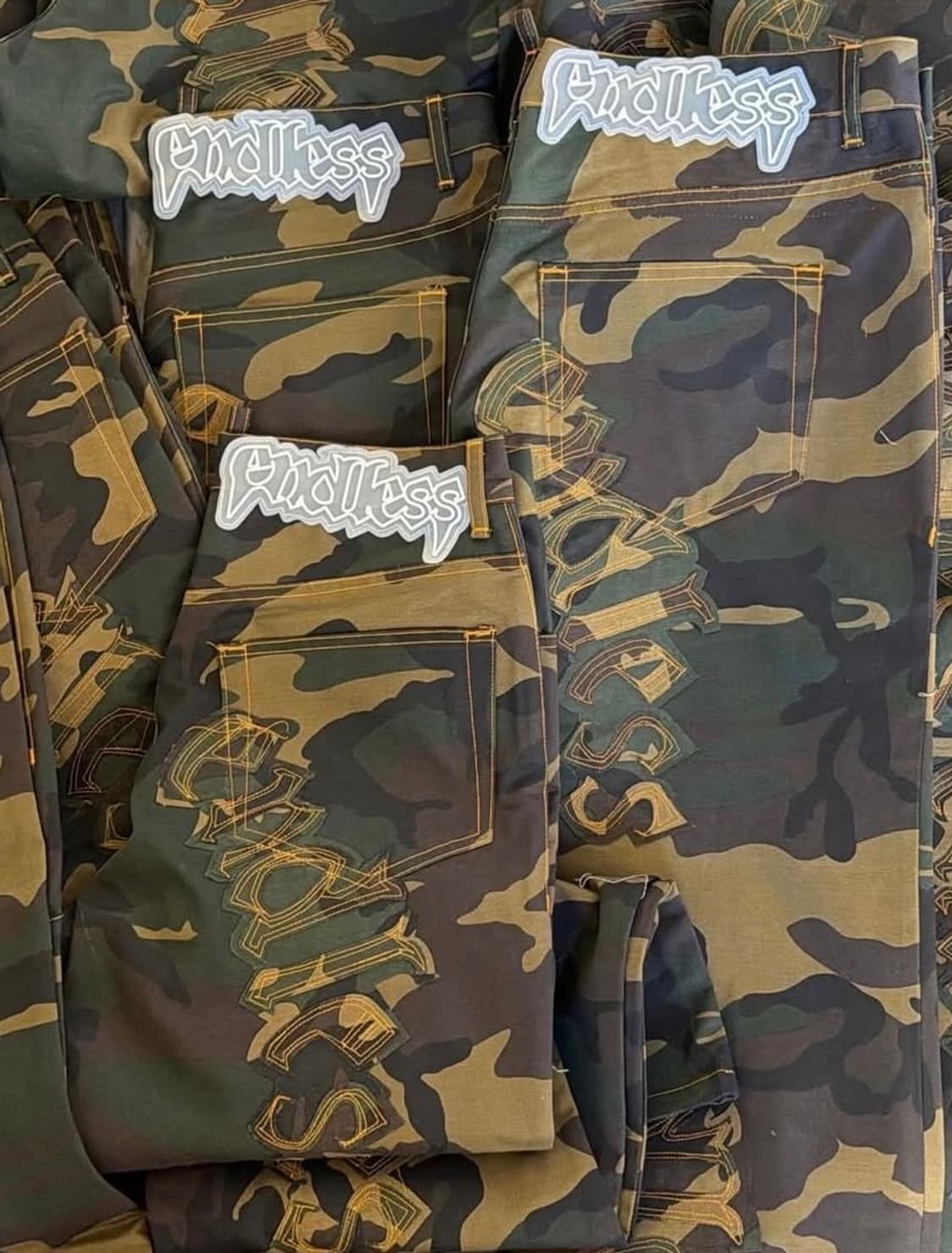 엔드리스 데님 카모 팬츠 팝업 익스클루시브 백도어 상품이미지1