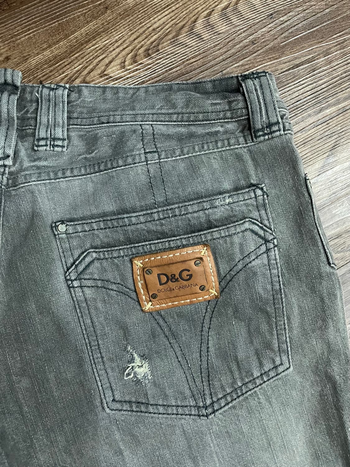 돌체앤가바나 D&G 디스트레스드 스톤 워시드 팬츠 상품이미지1