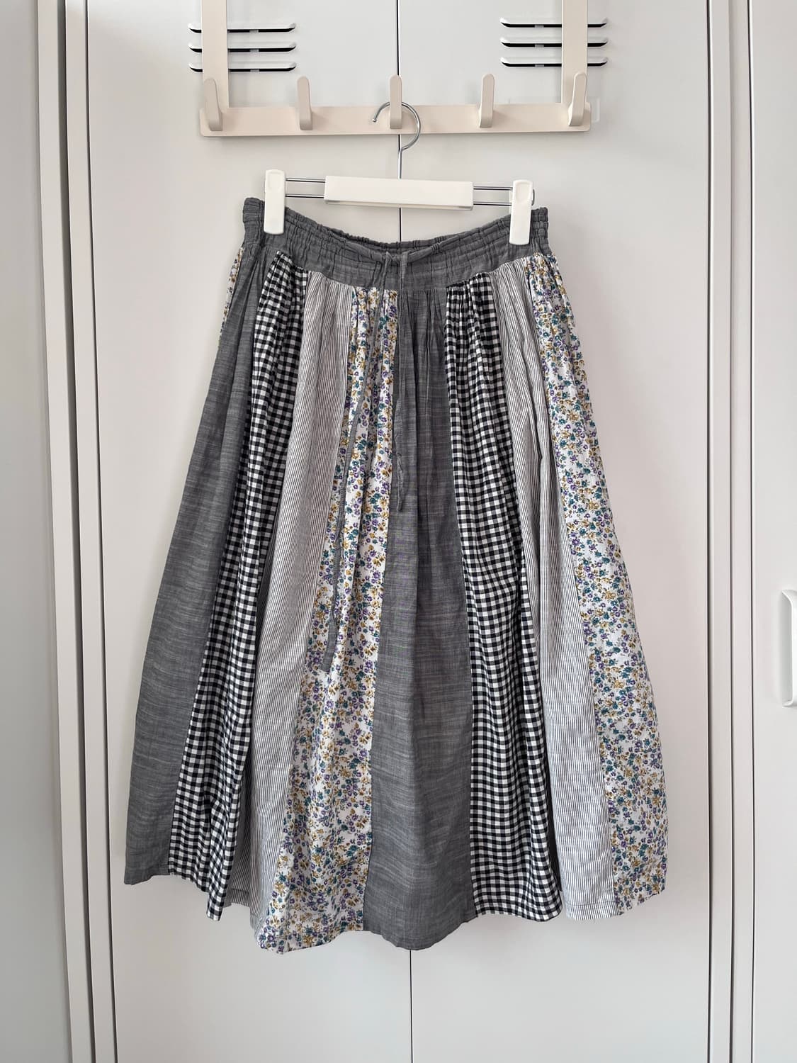 Shuca 슈카 잔꽃 체크 패치 롱스커트 상품이미지4