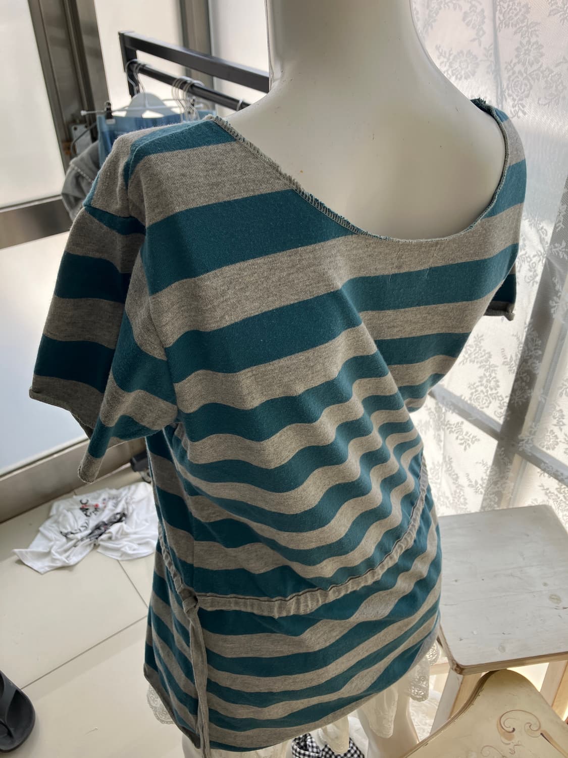 gray stripe shirring dress 상품이미지3
