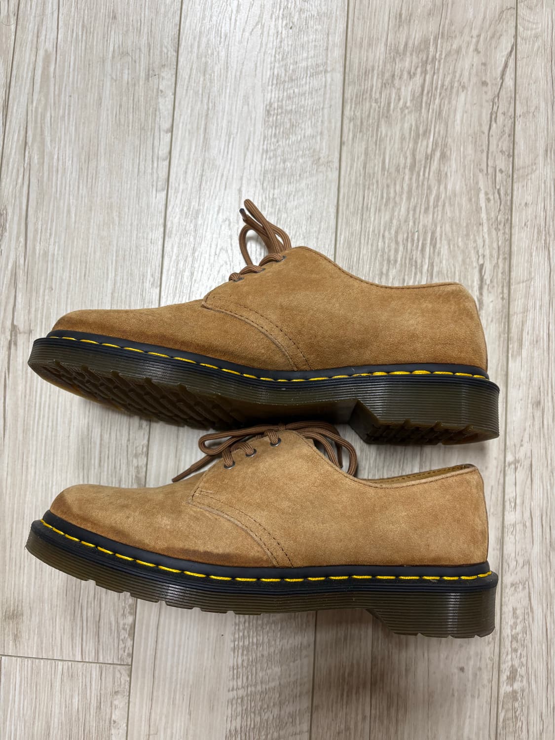 닥터마틴 3홀 스웨이드 베이지 260 상품이미지2