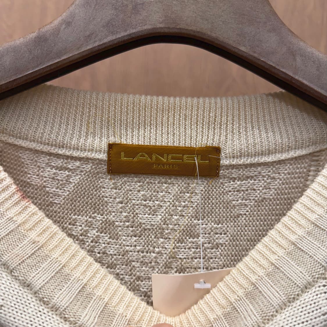 란셀 니트 스웨터 케이블 패턴 믹스 조직 디테일 아이보리 상품이미지6