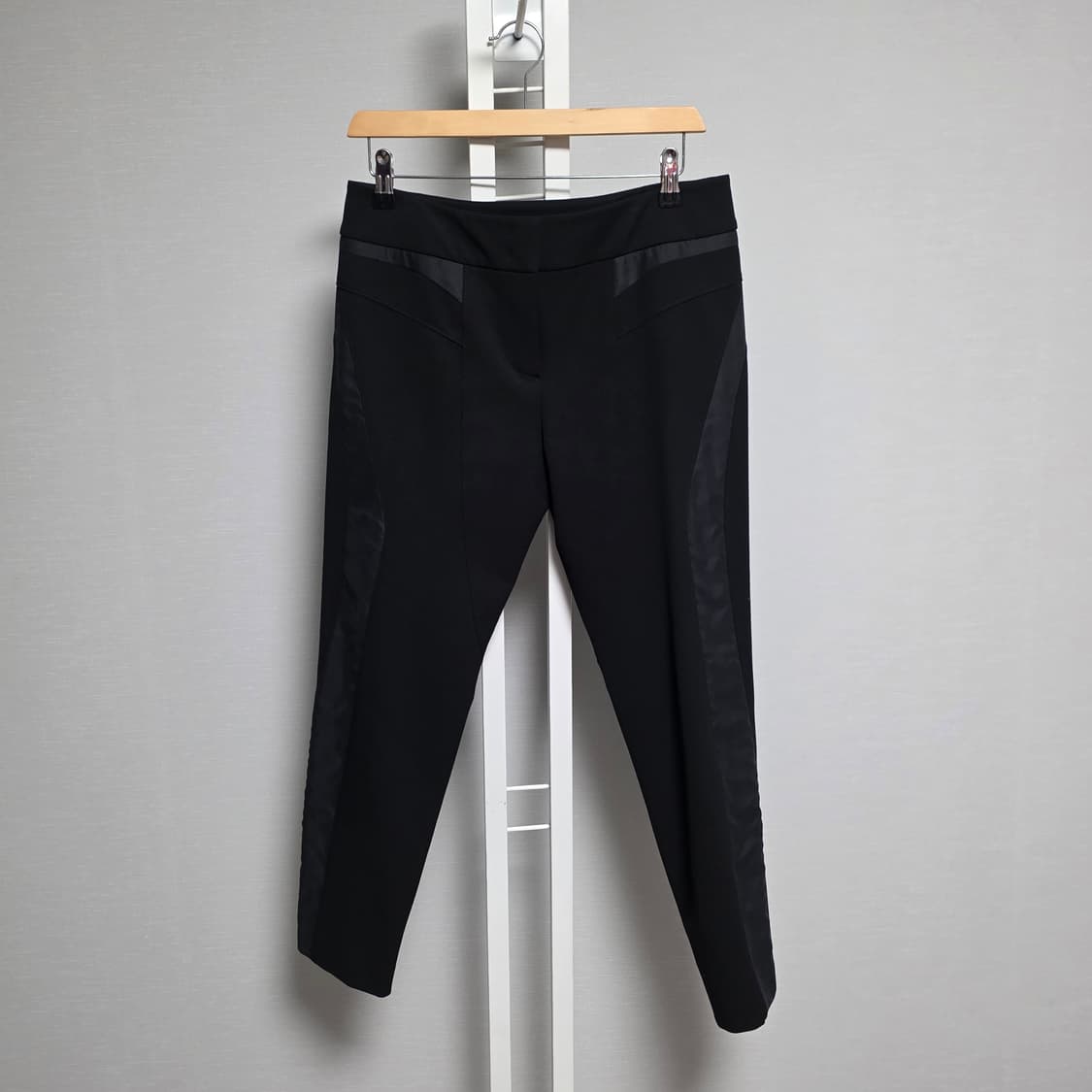 오브제 강진영  블랙 배색 여성 슬랙스 상품이미지1