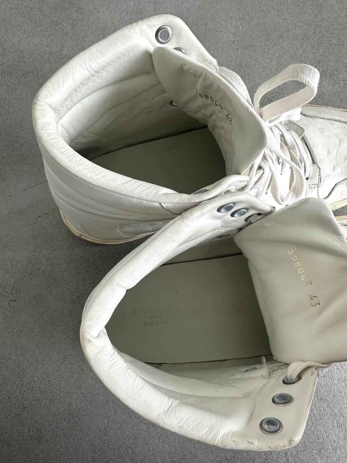 발렌시아가 모노크롬 화이트 레더 하이탑 상품이미지9