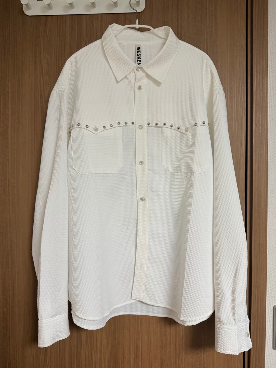 (솔로지옥4 규현착용) 1회착 웨스켄 리벳도비 셔츠 화이트 사이즈3 상품이미지2