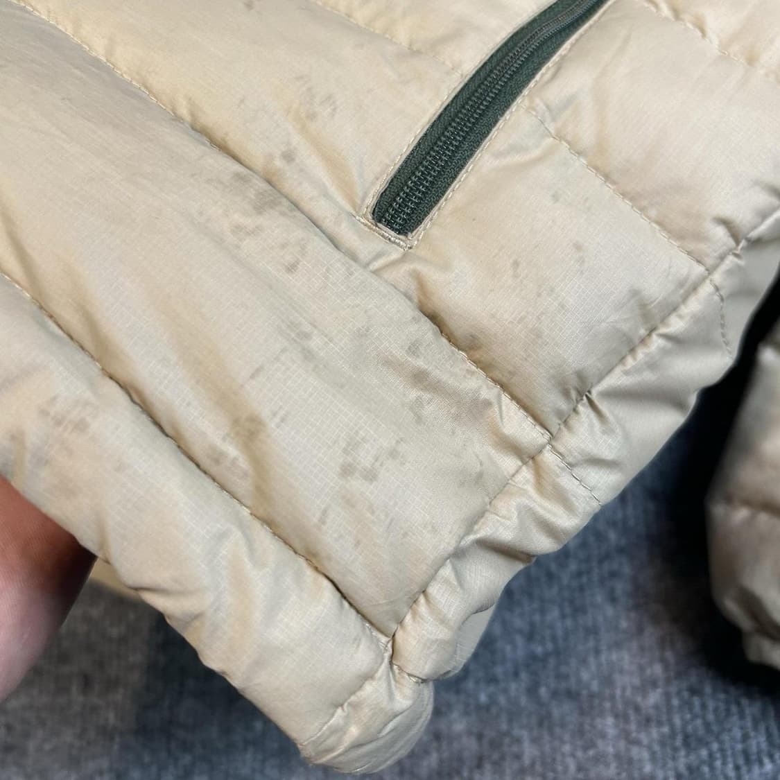 파타고니아 경량패딩 그레이 상품이미지6