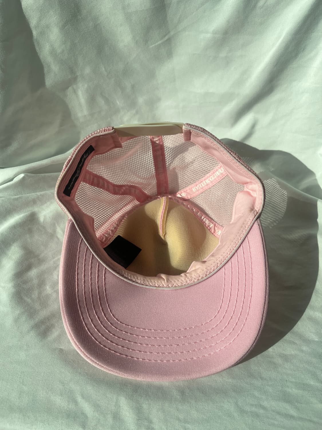 히스테릭 글래머 퍽베어 딸기우유 색 메쉬 캡 스냅백 모자 상품이미지5