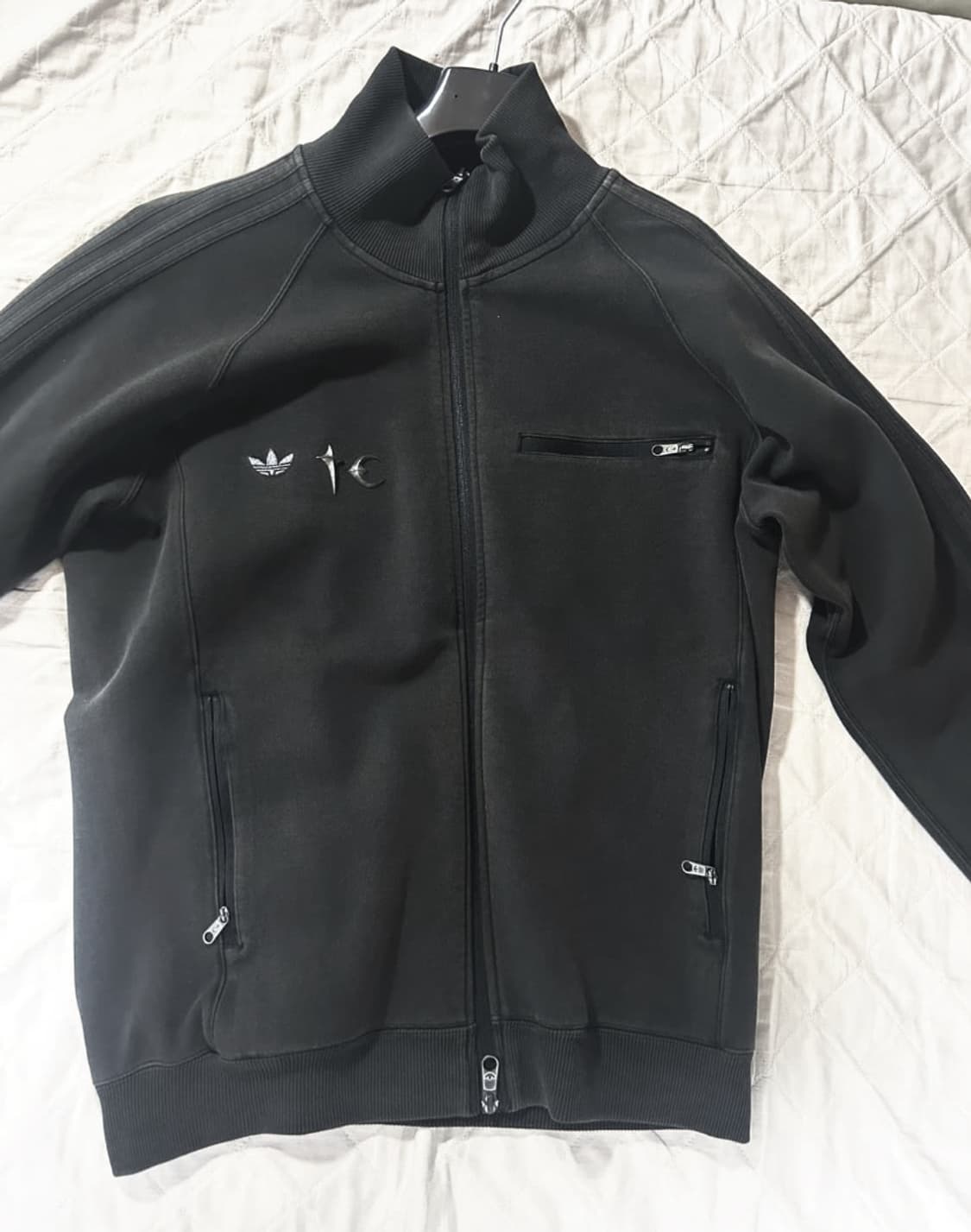 떠그클럽 x 아디다스 트랙탑 상품이미지1