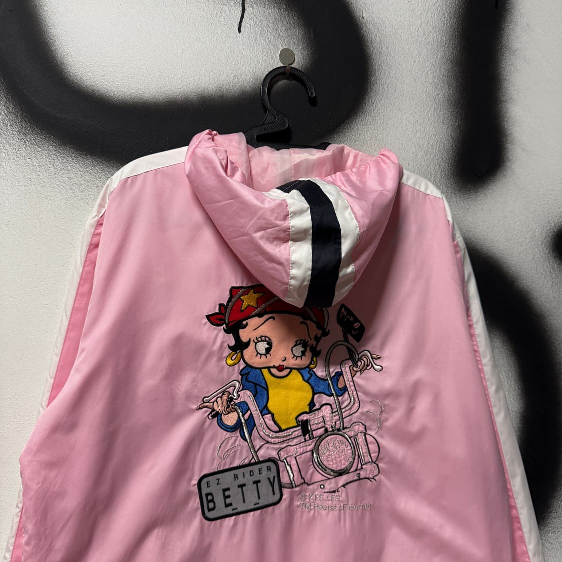 00s 베티붑 올드스쿨 자수 빅 패치 후드 윈드브레이커 자켓 상품이미지5