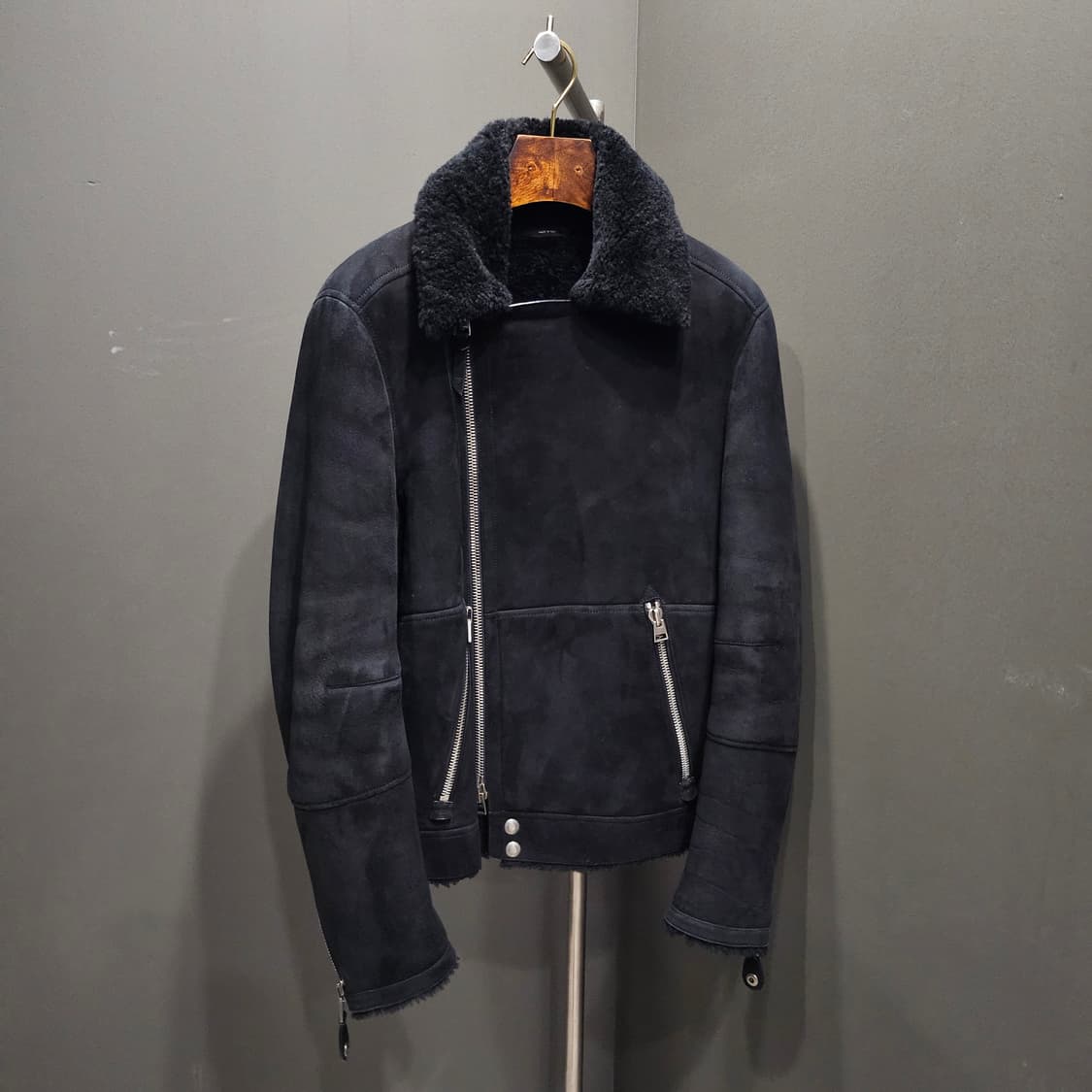 톰포드 스웨이드 바이커 시어링 무스탕 자켓 상품이미지1