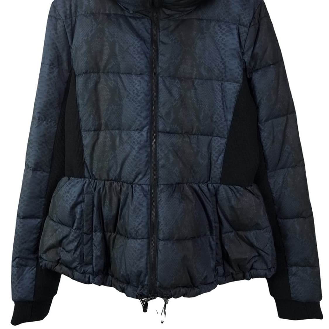 [아르마니] 허리 라인 파이톤 패턴 패딩 P01385 상품이미지5