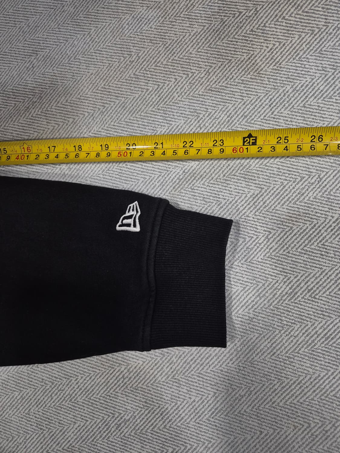 뉴에라 NE 에센셜 기모 후드 집업 블랙 남성 110사이즈 상품이미지9