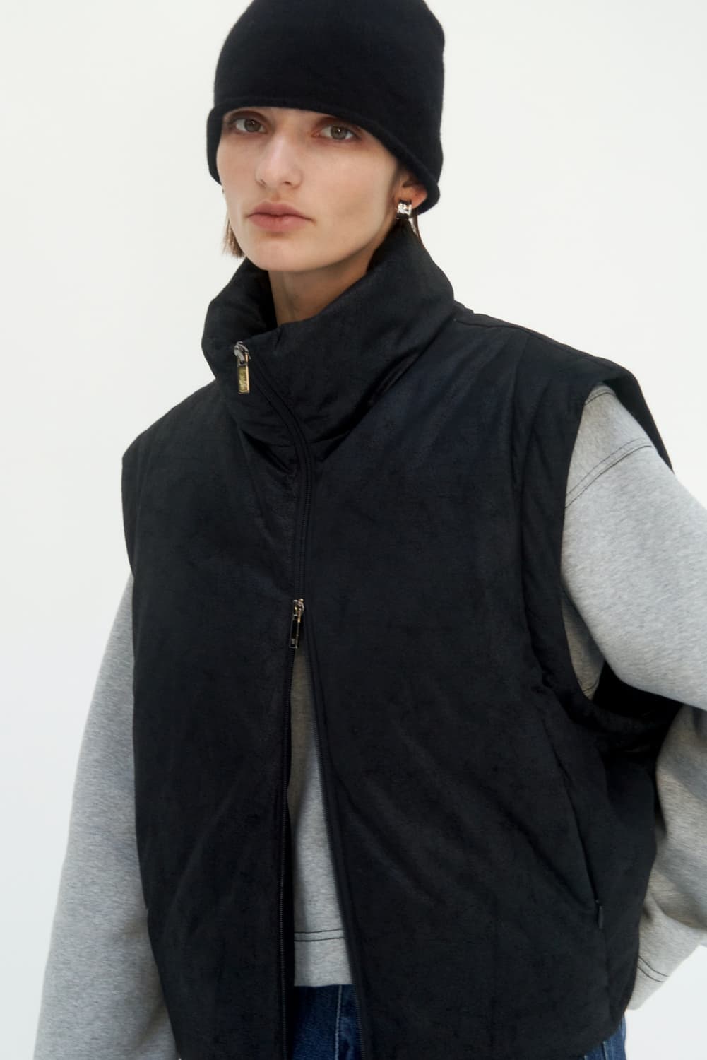 트리밍버드 스웨이드 투웨이 숏패딩 조끼패딩 블랙 상품이미지6