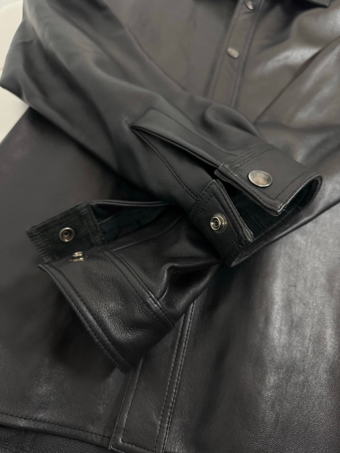 아크네 스튜디오 라크 나파 램스킨 오버셔츠 레더자켓 48 상품이미지7