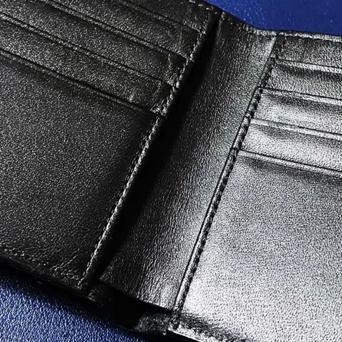 [정품] MCM 엠씨엠 크로커다일 소가죽 남성용 반지갑 상품이미지4