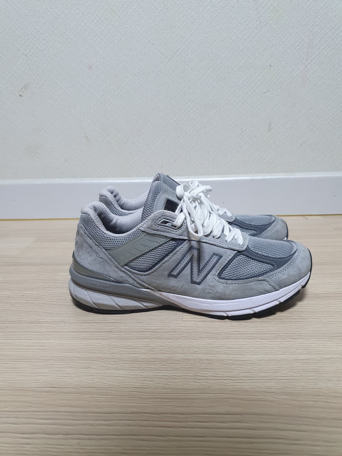 뉴발란스 990v5 운동화 260 상품이미지1