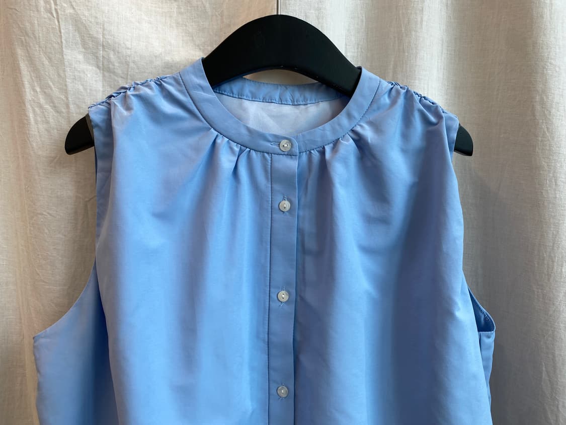 블루 볼륨 슬리브리스셔츠(M) 상품이미지2