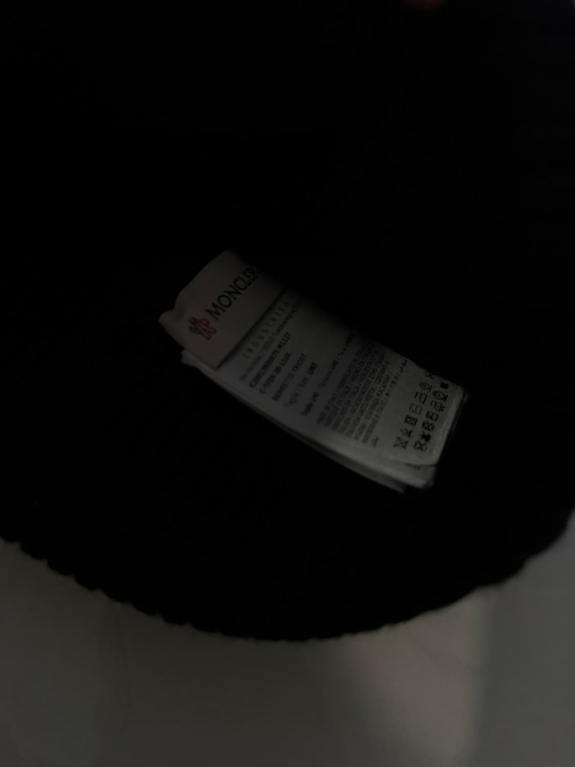 몽클레어 로고패치 울 블랙 비니 상품이미지2