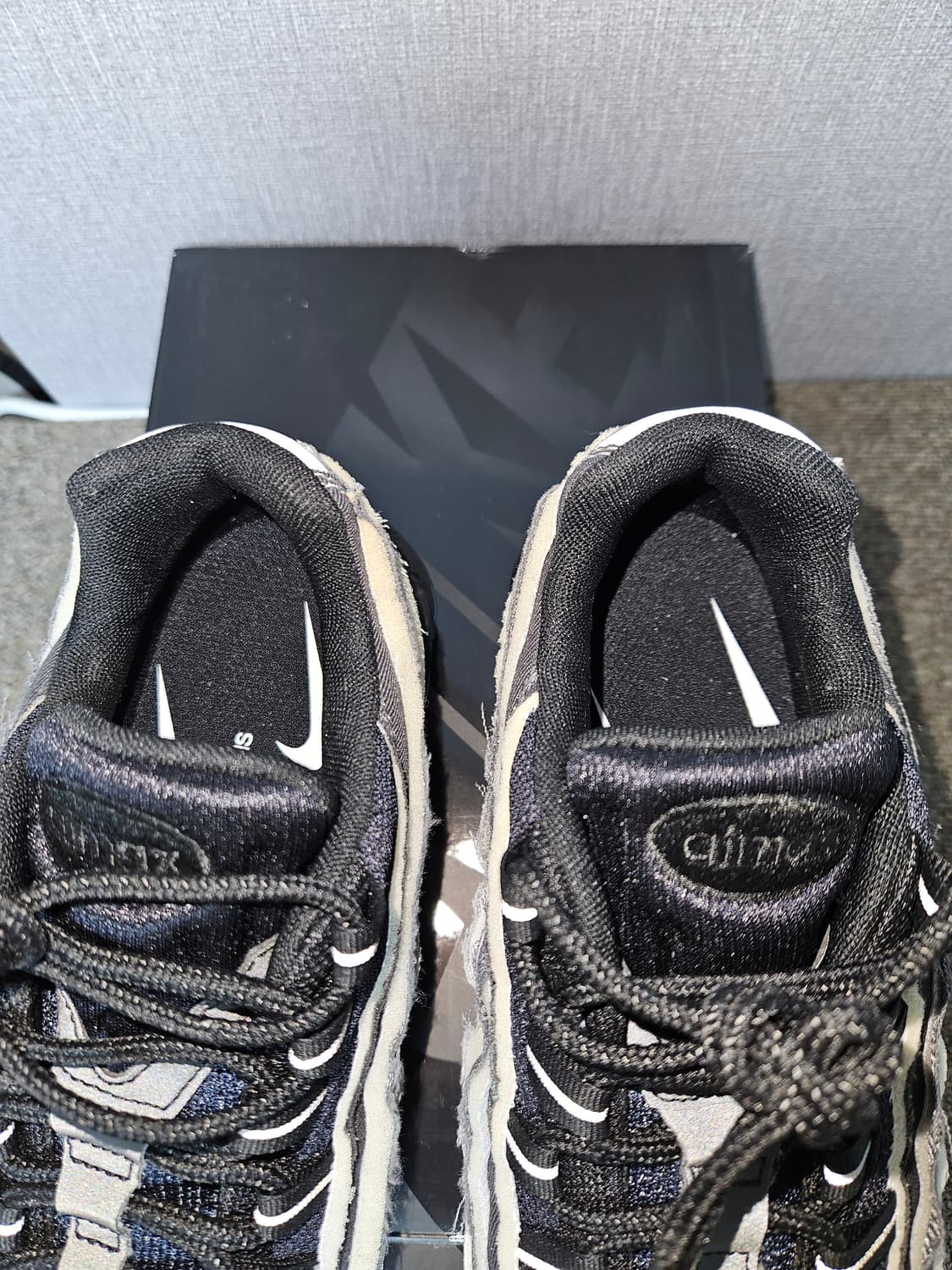 나이키 꼼데가르송 옴므 플러스 에어맥스95 차콜 남240 여245 상품이미지7