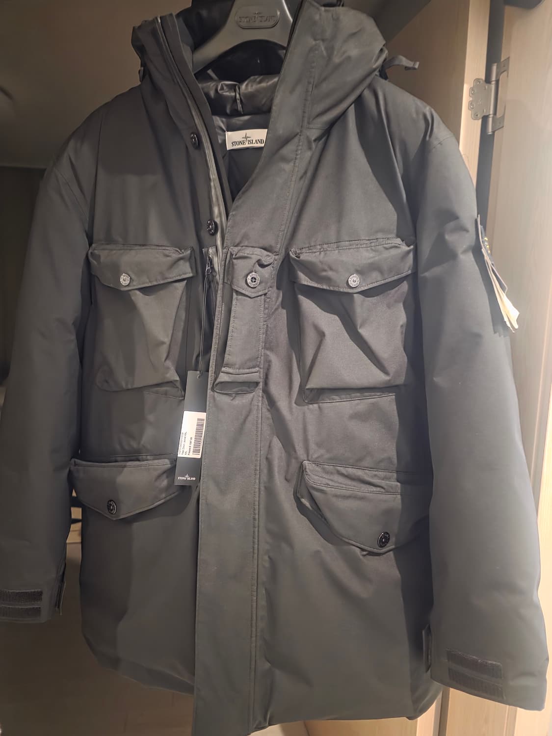 21fw 스톤아일랜드 립스탑 고어텍스패딩 상품이미지1