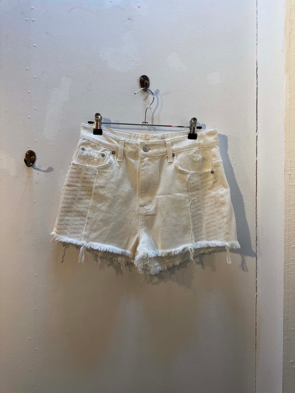 [M] 마뗑킴 디스트로이드 데님 숏팬츠 상품이미지1