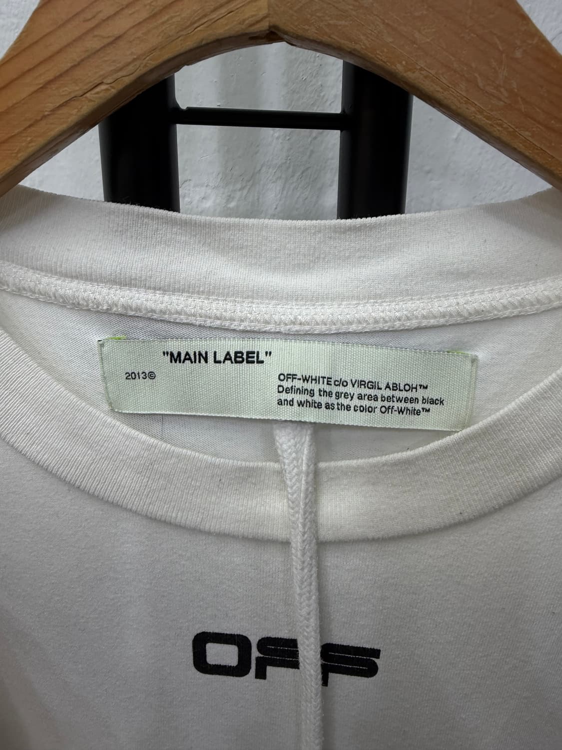 정품) 오프화이트 남성 반팔티 M 상품이미지6
