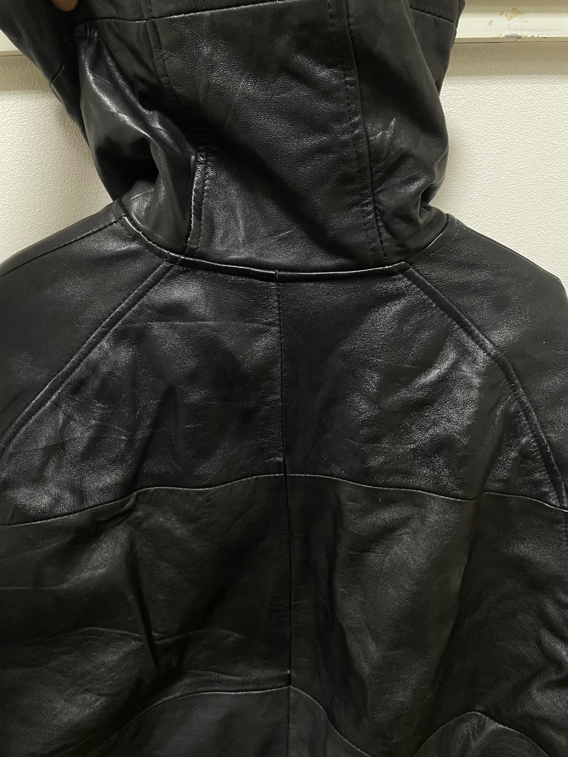 Short-Sleeve Hooded Leather Jacket 상품이미지3