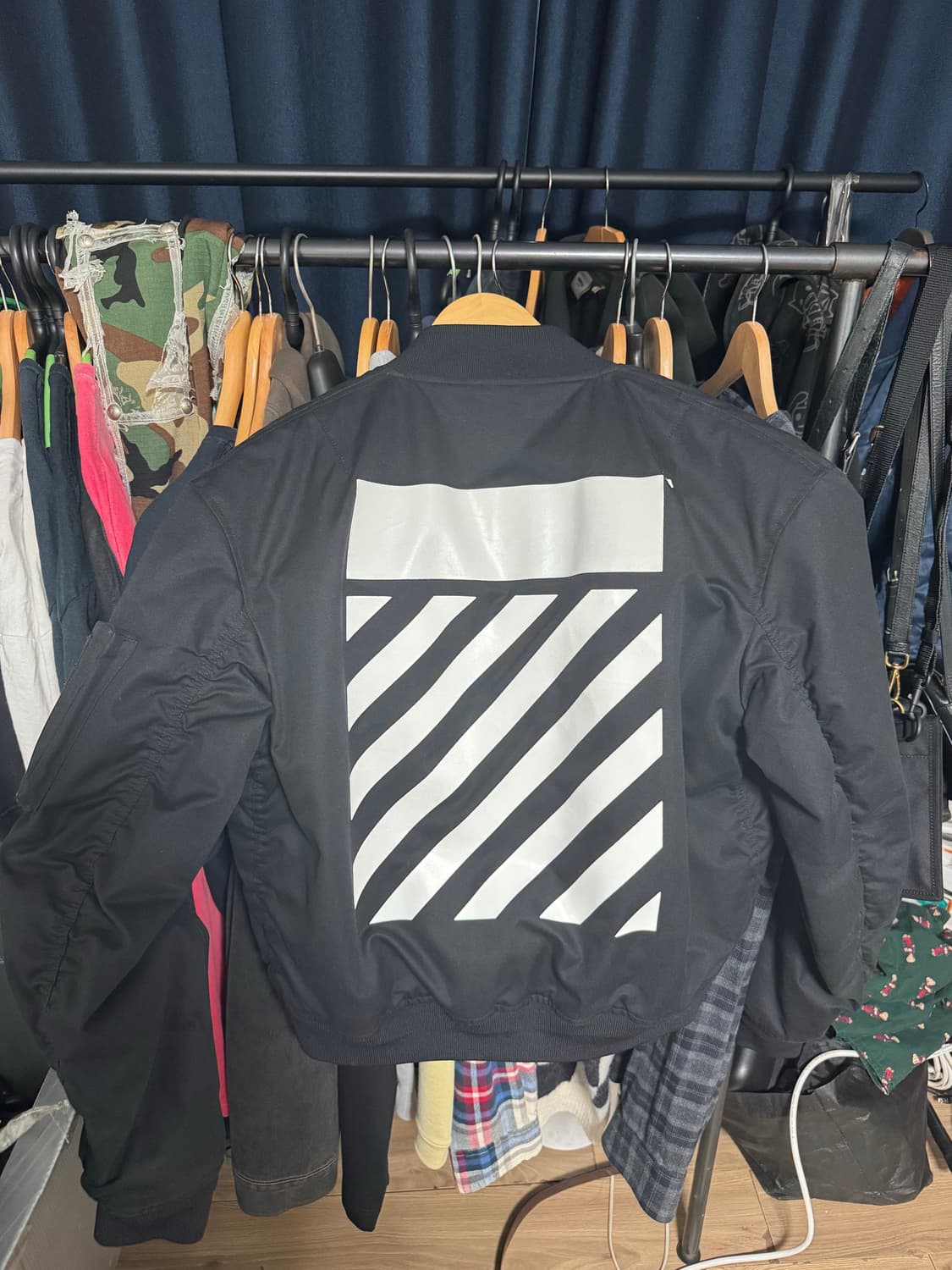 오프화이트 Permanent Line 블랙 ma-1 jacket 상품이미지7