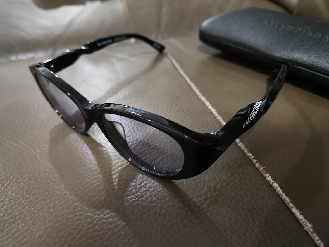 발렌시아가 트위스트 선글라스 상품이미지6