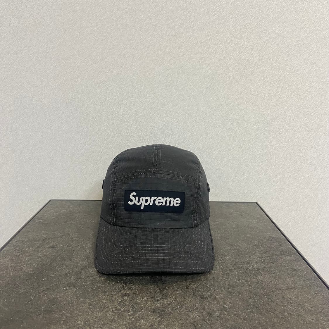 (OS) 슈프림 박스로고 캠프캡 모자 23FW 디스트레스드 립스탑 블랙 상품이미지1