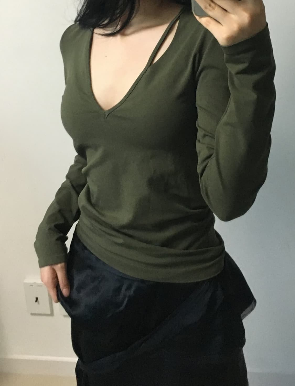 헬무트 랭 컷아웃 긴팔 top 상품이미지1