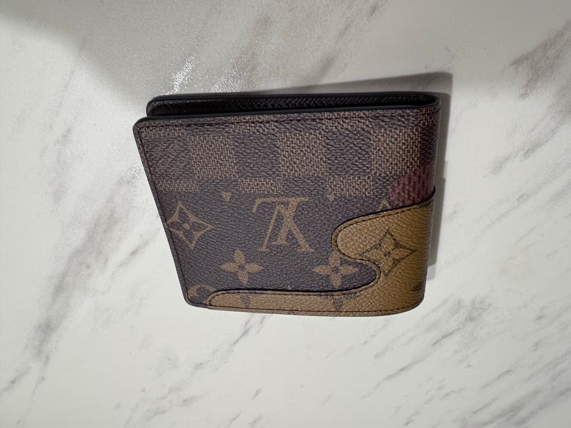 루이비통 반지갑##거의 새상품급 니고@퍼렐 상품이미지2