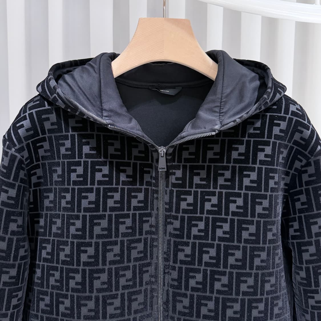 (S+/50) / 펜디 모노그램 벨벳 블랙 후드집업 상품이미지4