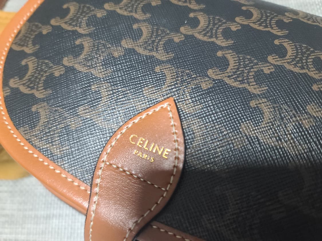 셀린느 폴코백 풀코백 미디엄 탄 트리옹프 크로스백 상품이미지2