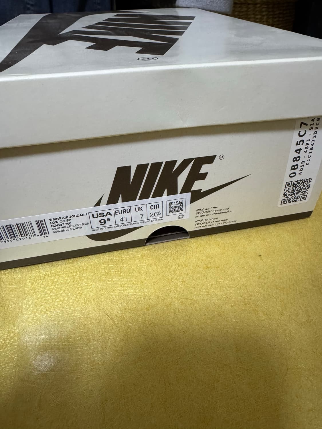 나이키 트레비스스캇 조던 카나리 265 상품이미지5