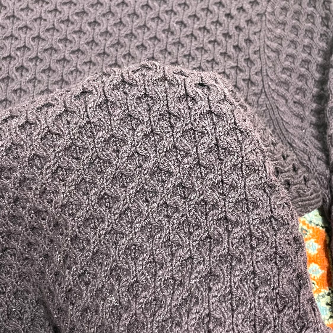 띠어리 버건디 울100 패턴 니트 XS 상품이미지6